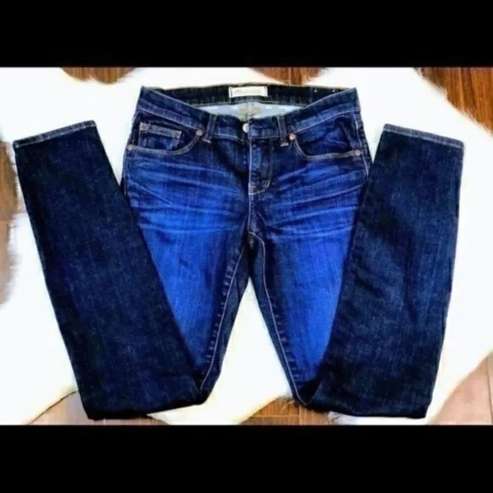 EUC Madewell size 24 dark straight leg jeans